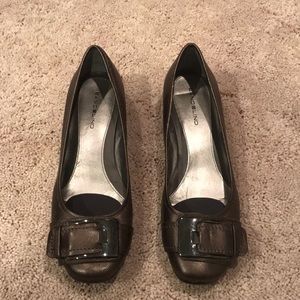 🧶 Bandolino Brown Shoes size 8M